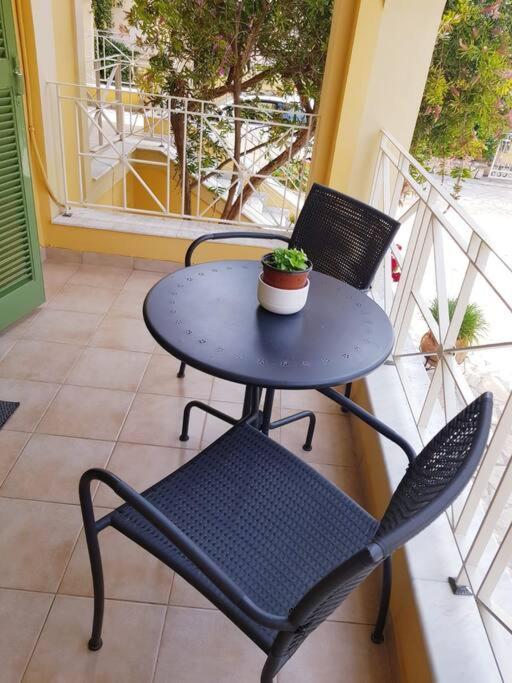 Sunny Stay Furnished Apartment In Kanoni Exterior photo