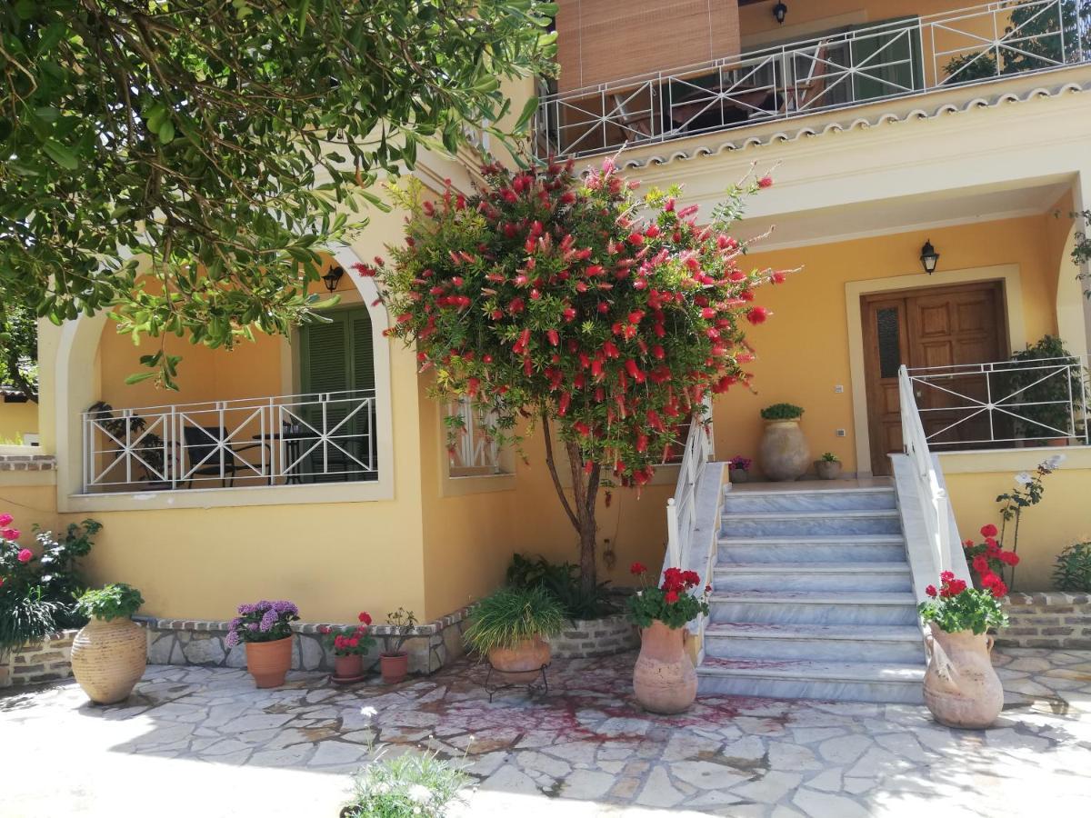 Sunny Stay Furnished Apartment In Kanoni Exterior photo